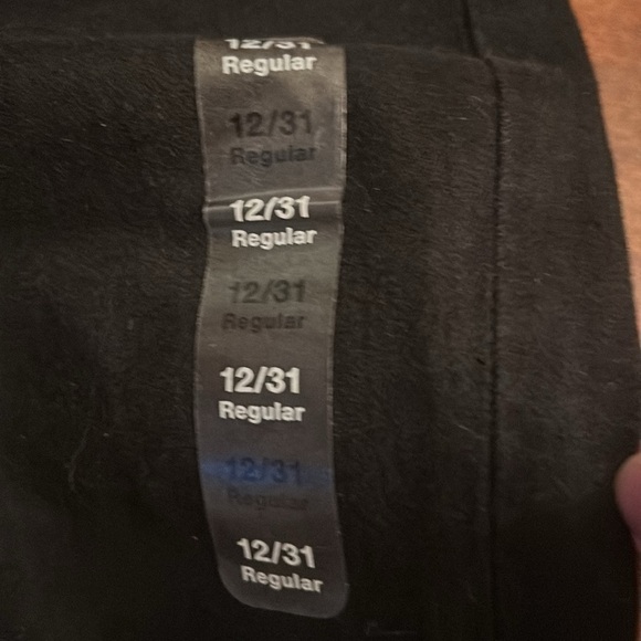 GAP NWT Women’s jeans - 12/31 Regular -Super Stretch -Universal Legging - Picture 8 of 9